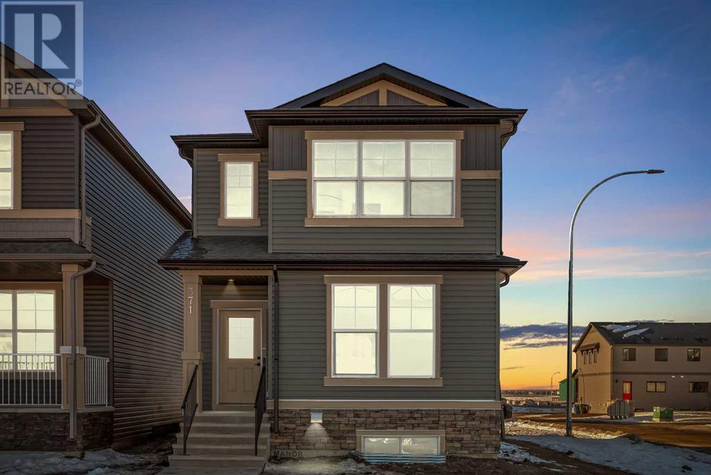 371 HOTCHKISS MANOR SE, Calgary, Alberta