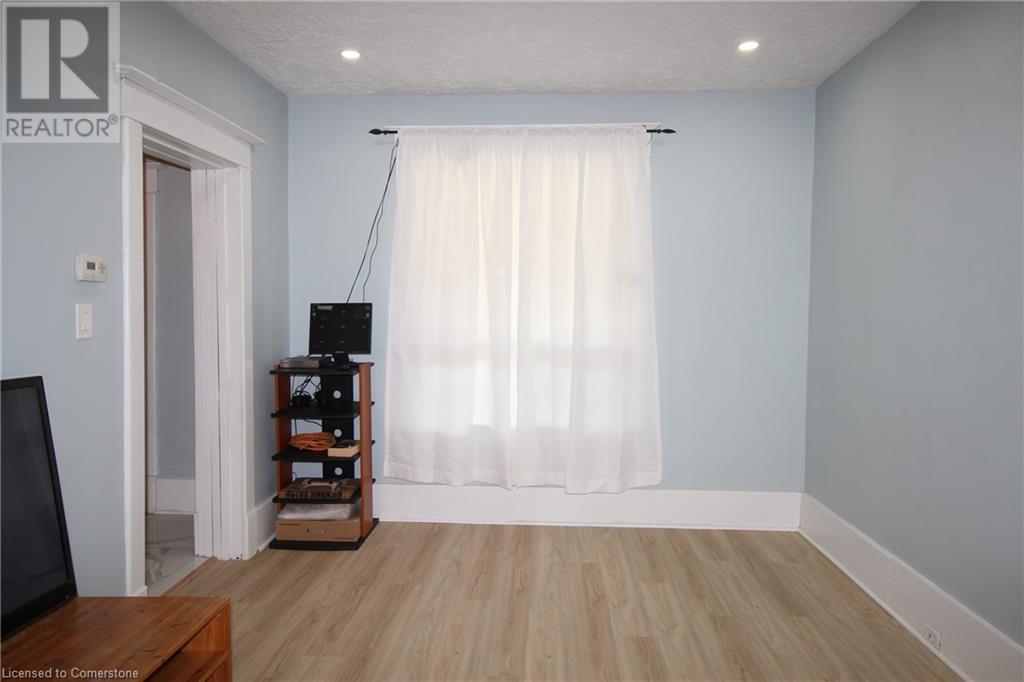 Property at 701 WILSON Street image 2