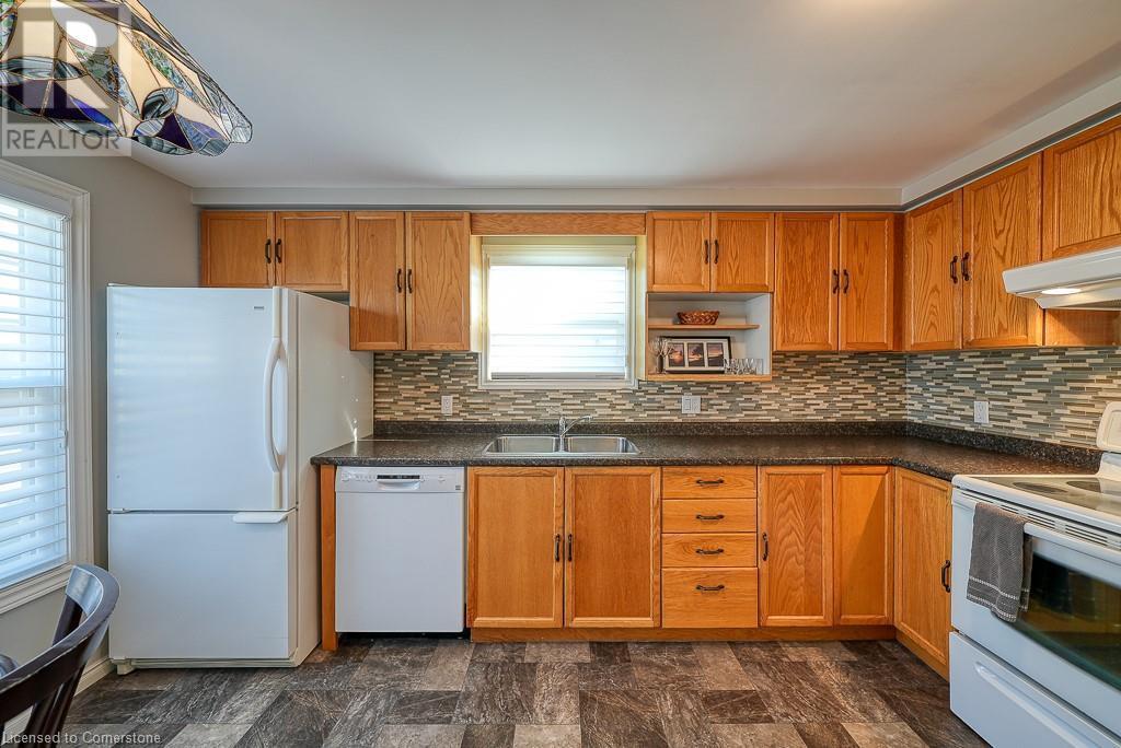 16 Garden Place, New Hamburg, Ontario  N3A 2E6 - Photo 17 - 40686910