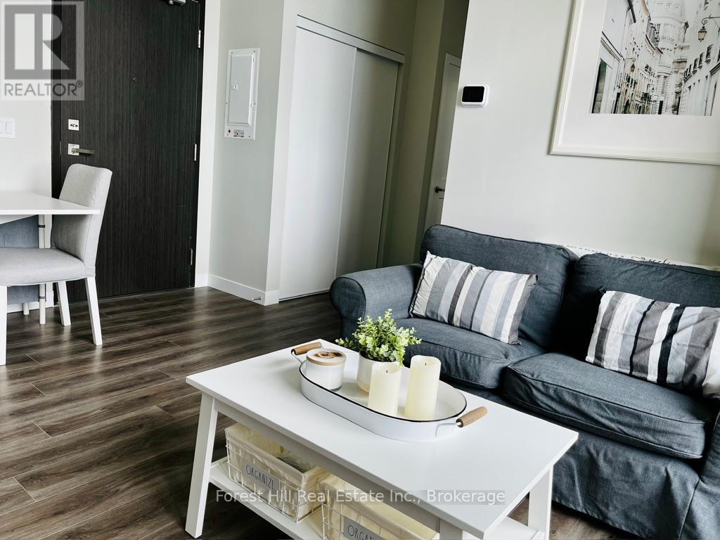 402 - 15 Queen Street S, Hamilton (Central), Ontario  L8P 3R4 - Photo 3 - X11903497