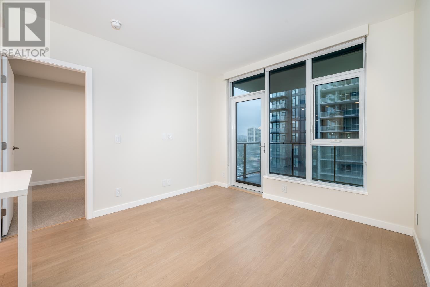 Listing Picture 17 of 36 : 1609 2108 GILMORE AVENUE, Burnaby / 本拿比 - 魯藝地產 Yvonne Lu Group - MLS Medallion Club Member