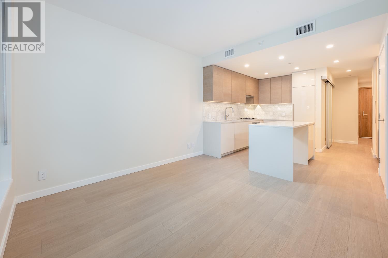 Listing Picture 6 of 36 : 1609 2108 GILMORE AVENUE, Burnaby / 本拿比 - 魯藝地產 Yvonne Lu Group - MLS Medallion Club Member