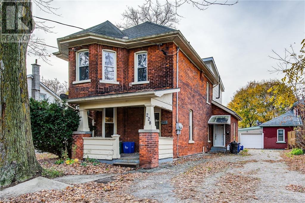 228 Nile Street, Stratford, Ontario  N5A 4E9 - Photo 2 - 40671611