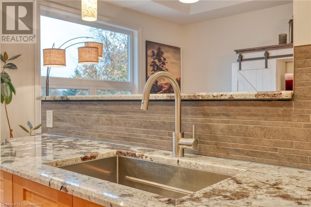 5 Twentyplace BoulevardMount Hope, Ontario  L0R 1W0 - Photo 14 - 40686906