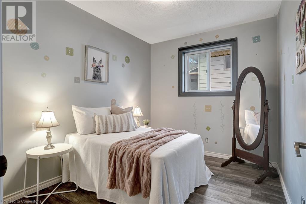 93 Christopher DriveCambridge, Ontario  N1R 4S1 - Photo 13 - 40667767