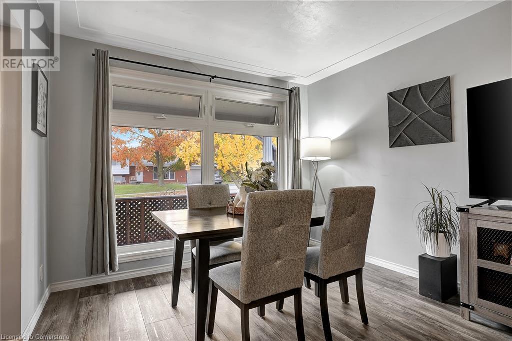 93 Christopher DriveCambridge, Ontario  N1R 4S1 - Photo 6 - 40667767