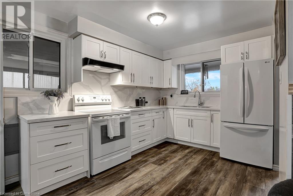 93 Christopher DriveCambridge, Ontario  N1R 4S1 - Photo 8 - 40667767