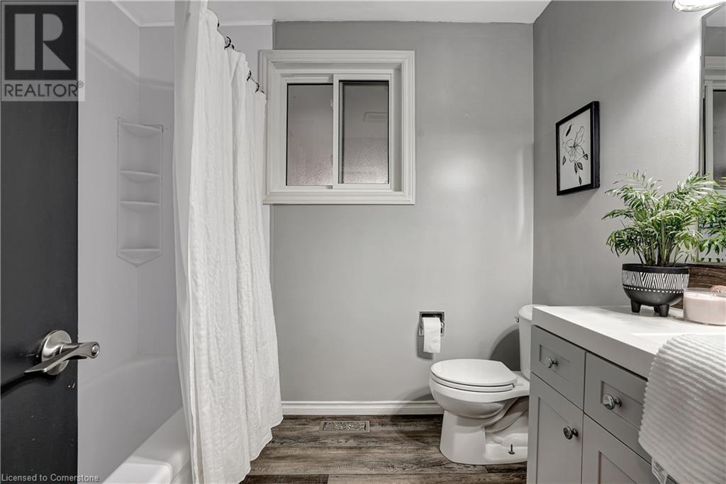 93 Christopher DriveCambridge, Ontario  N1R 4S1 - Photo 15 - 40667767