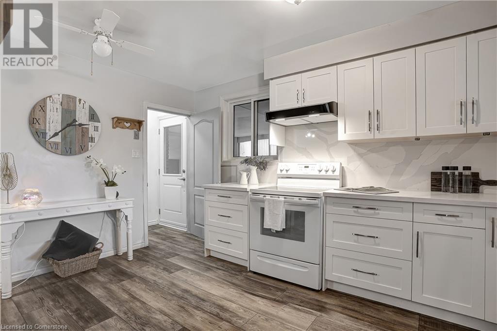 93 Christopher DriveCambridge, Ontario  N1R 4S1 - Photo 9 - 40667767