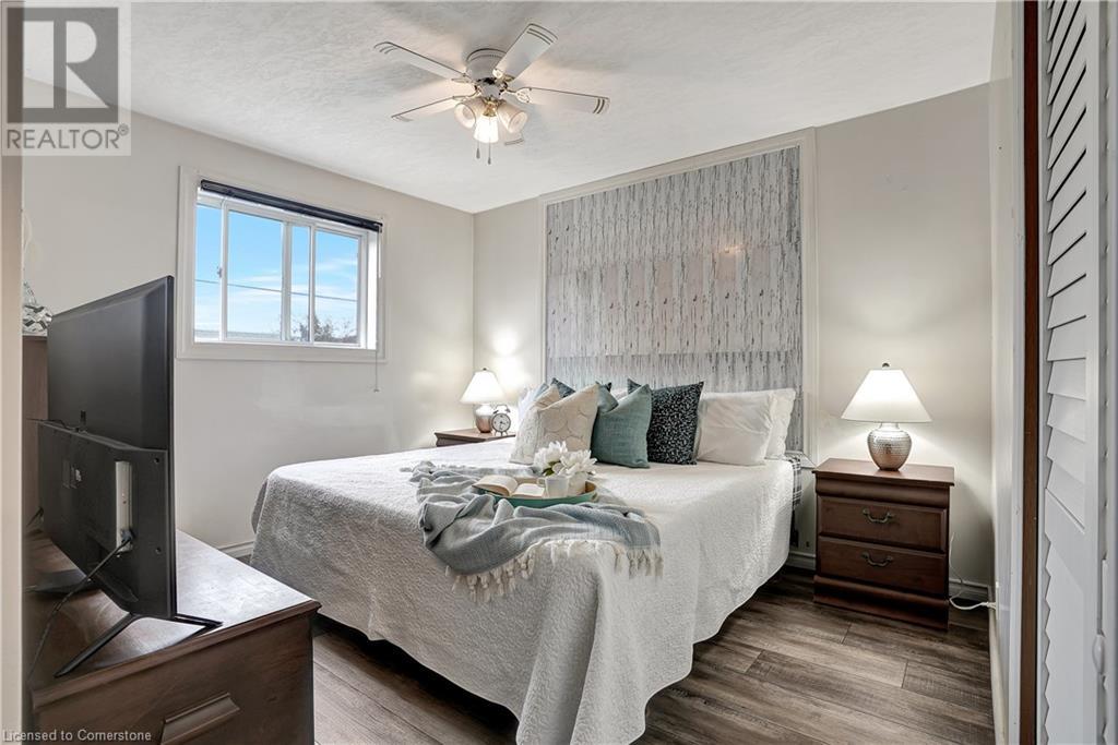 93 Christopher DriveCambridge, Ontario  N1R 4S1 - Photo 12 - 40667767