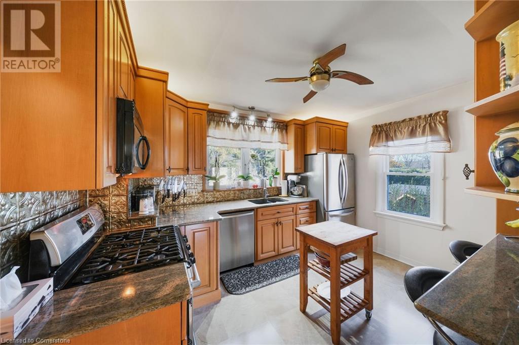 7 Underhill AvenueDundas, Ontario  L9H 1S2 - Photo 13 - 40677106