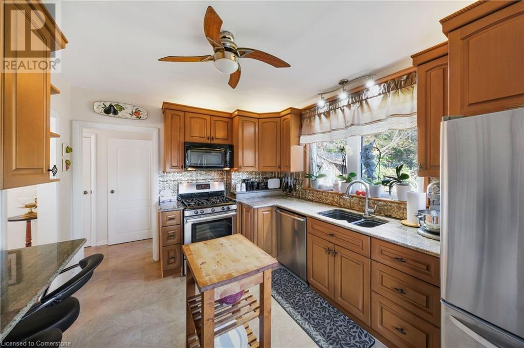 7 Underhill AvenueDundas, Ontario  L9H 1S2 - Photo 14 - 40677106