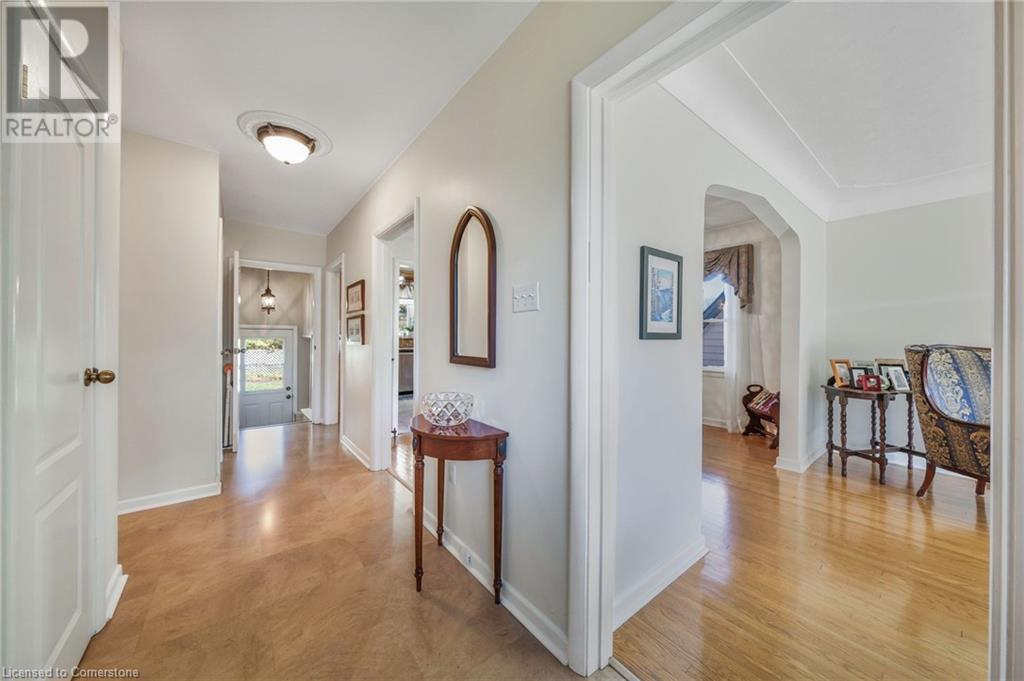 7 Underhill AvenueDundas, Ontario  L9H 1S2 - Photo 5 - 40677106