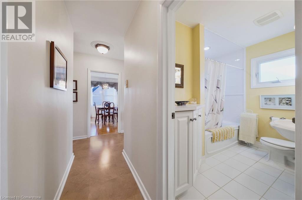 7 Underhill AvenueDundas, Ontario  L9H 1S2 - Photo 7 - 40677106