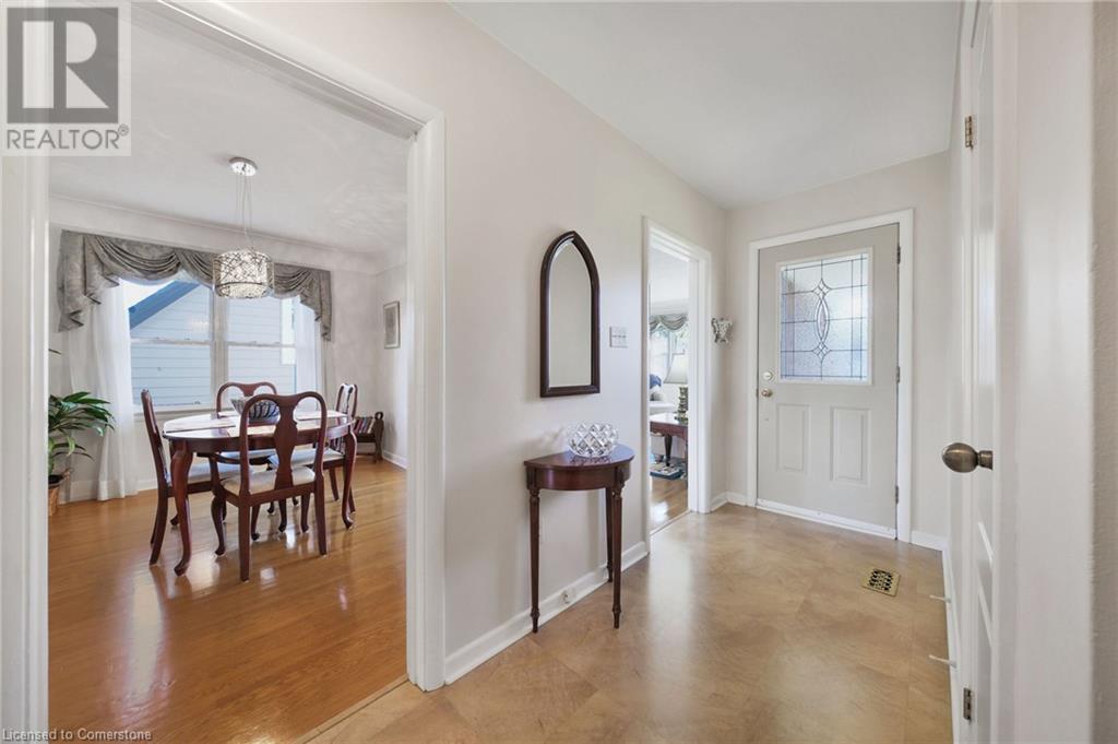 7 Underhill AvenueDundas, Ontario  L9H 1S2 - Photo 4 - 40677106