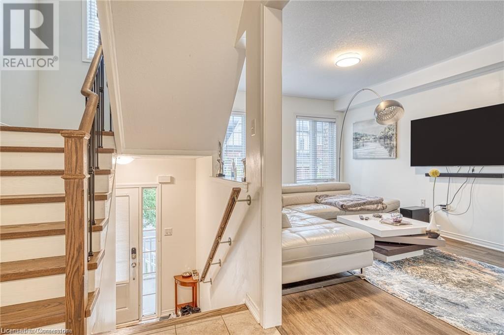 7 Sirente Drive Unit# 63Hamilton, Ontario  L9L 7H3 - Photo 4 - 40678792