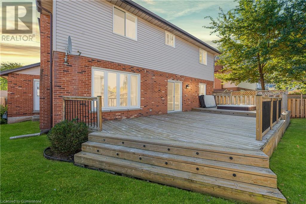 385 Kerman Avenue, Grimsby, Ontario  L3M 5C4 - Photo 22 - 40681895