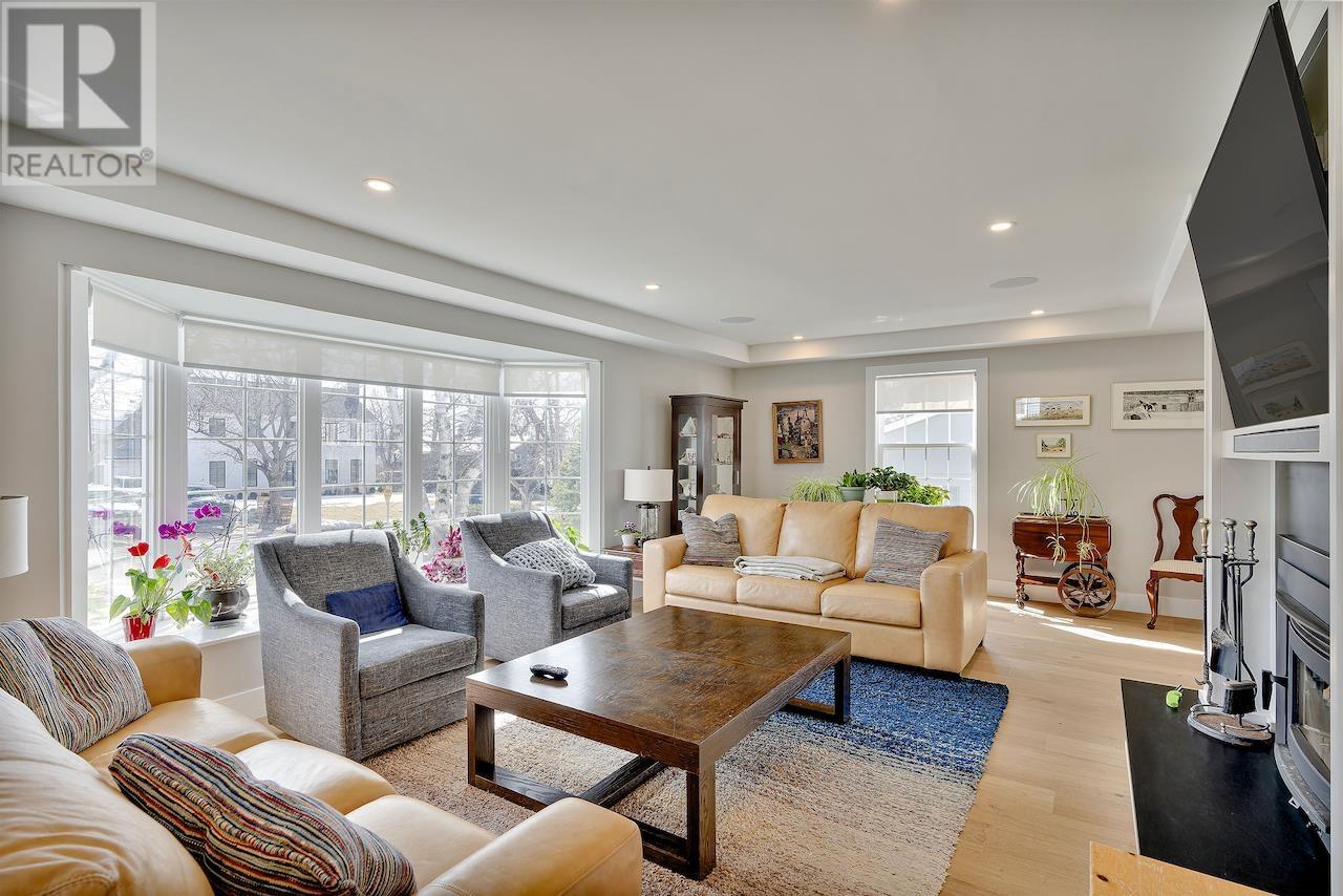 Property at 85 PRINCE CHARLES Drive image 5