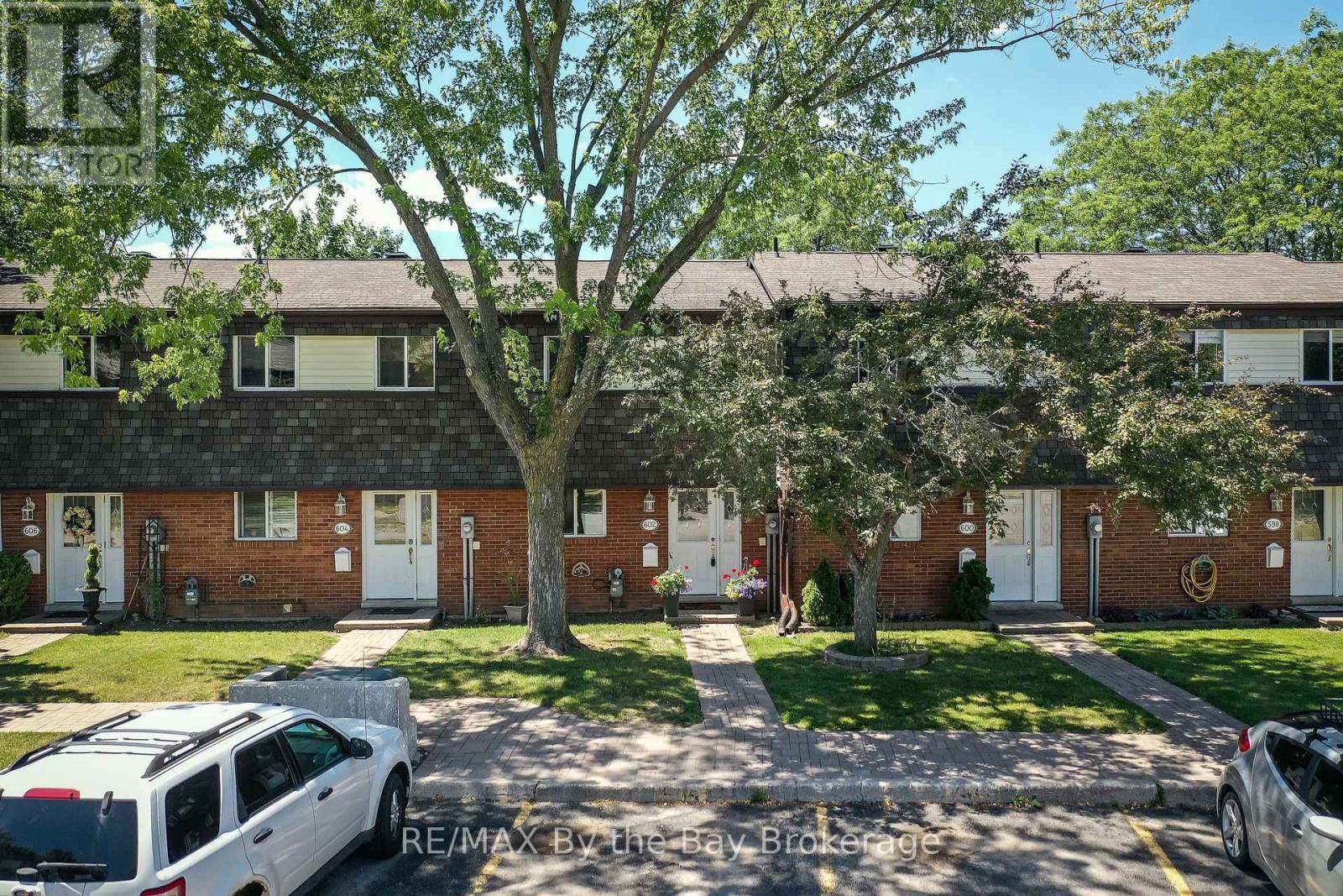 602 Tenth Street, Collingwood, Ontario  L9Y 4C1 - Photo 2 - S11903689
