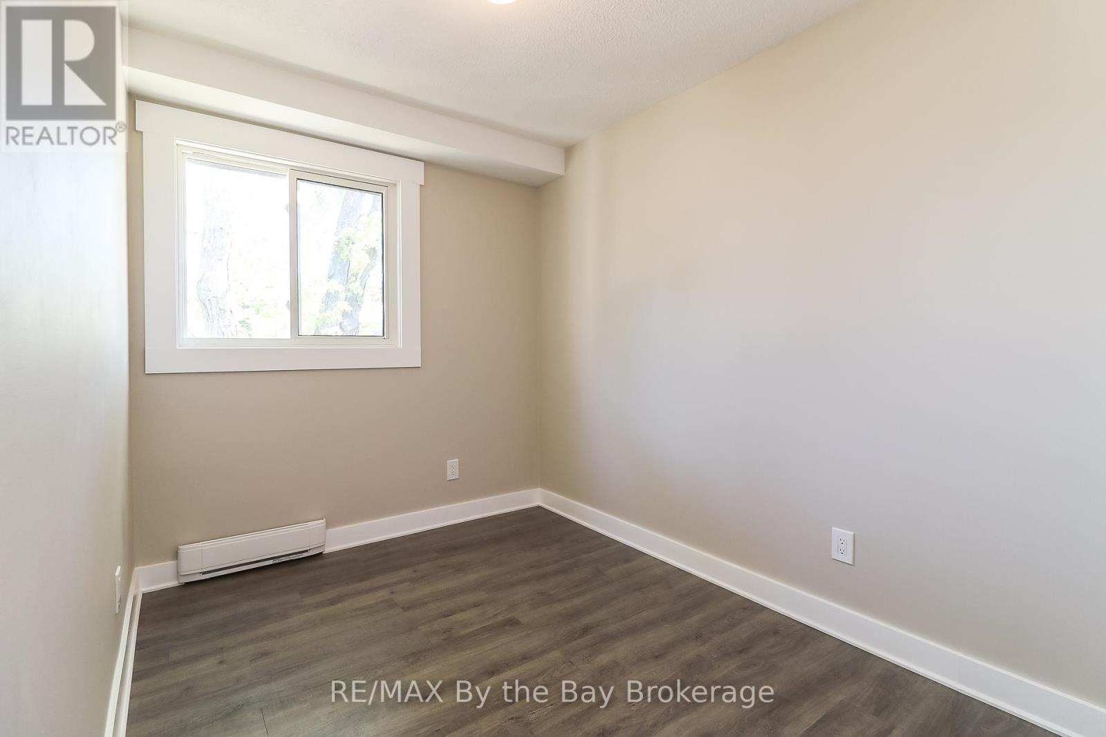 602 Tenth Street, Collingwood, Ontario  L9Y 4C1 - Photo 24 - S11903689