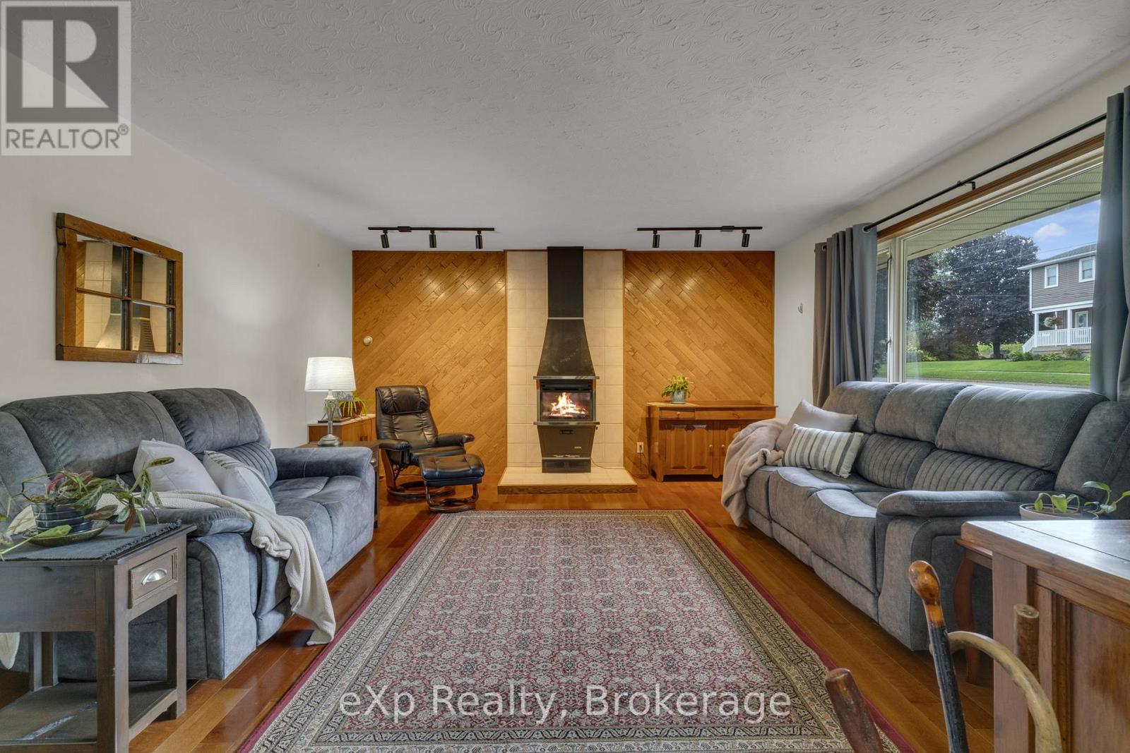 402 Mary Street, West Grey, Ontario  N0G 1C0 - Photo 4 - X11903687