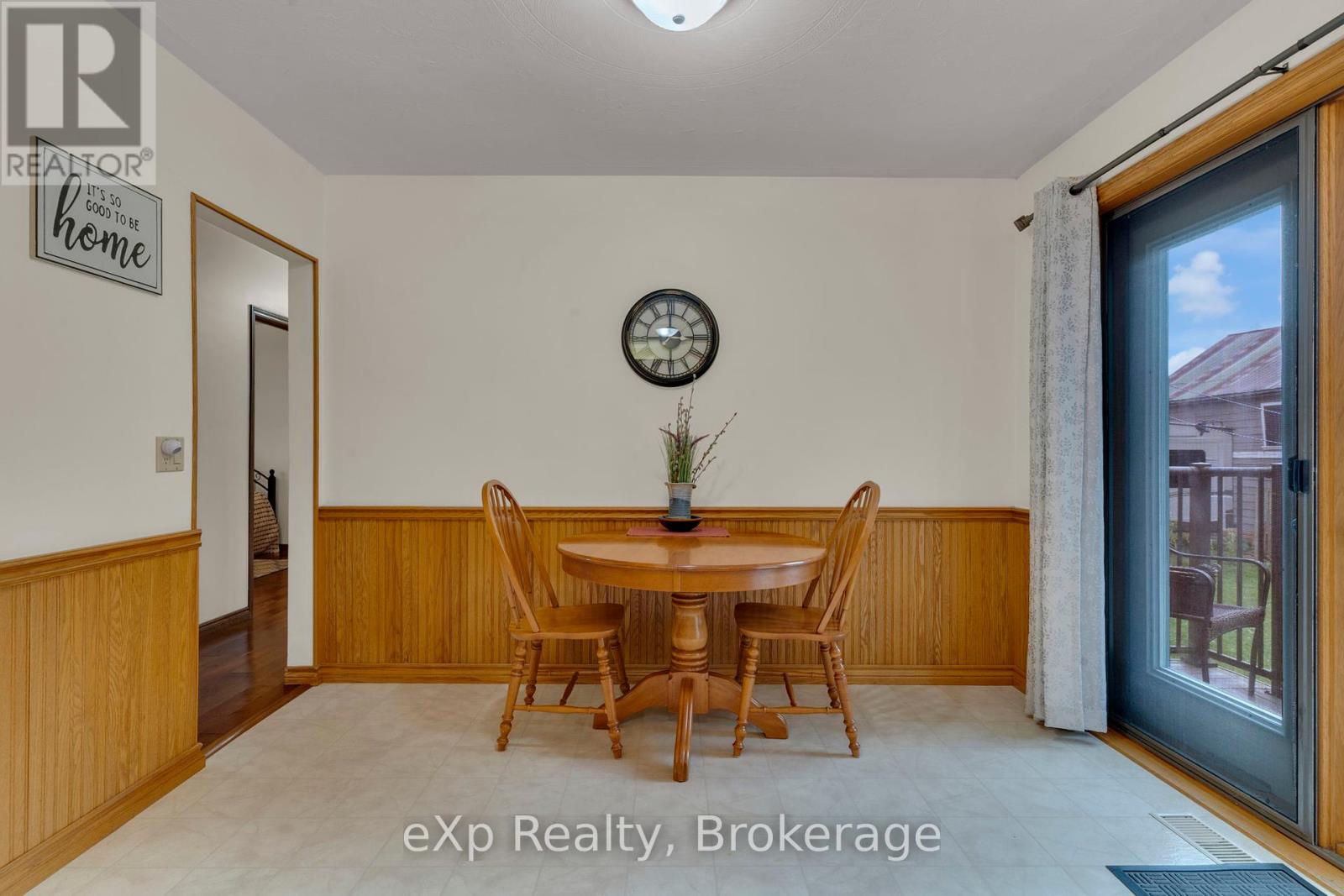 402 Mary Street, West Grey, Ontario  N0G 1C0 - Photo 7 - X11903687