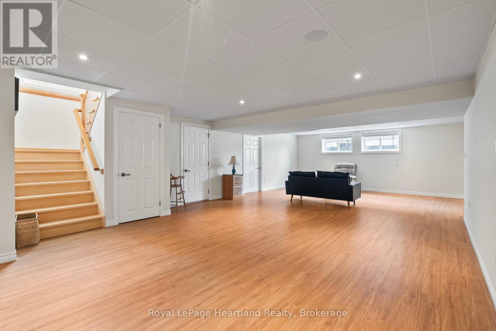 221 John Street, Minto, Ontario  N0G 1Z0 - Photo 30 - X11903692