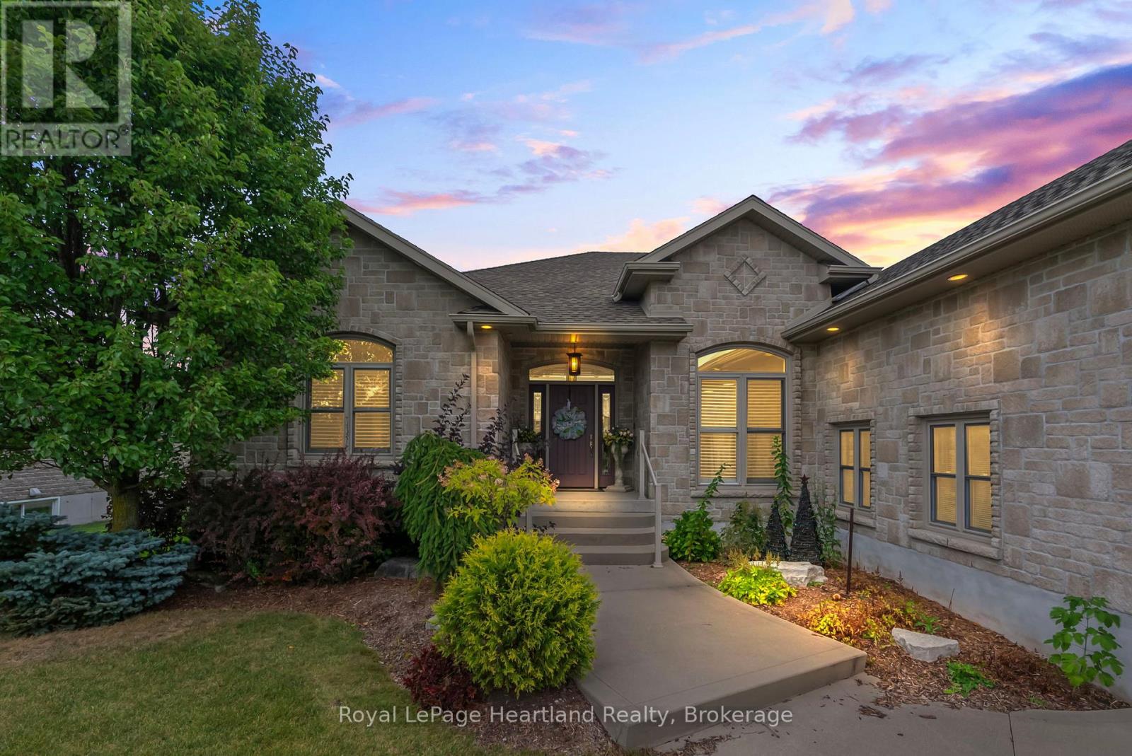 221 John Street, Minto, Ontario  N0G 1Z0 - Photo 40 - X11903692