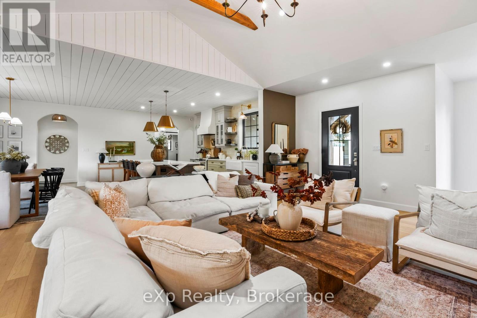 63 Regency Drive, Minto, Ontario  N0G 1M0 - Photo 7 - X11903695