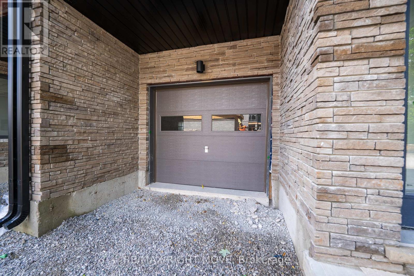 23 Wyn Wood Lane, Orillia, Ontario  L3V 3P6 - Photo 3 - S11903703