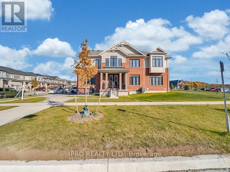 3 CROSSMORE CRESCENT, Cambridge, Ontario