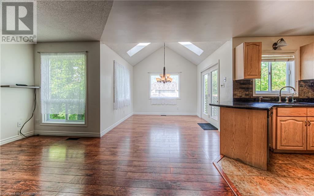 526 Westfield Drive, Waterloo, Ontario  N2T 2E1 - Photo 3 - 40686911