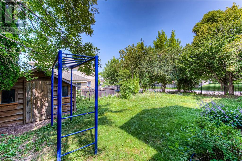 526 Westfield Drive, Waterloo, Ontario  N2T 2E1 - Photo 39 - 40686911