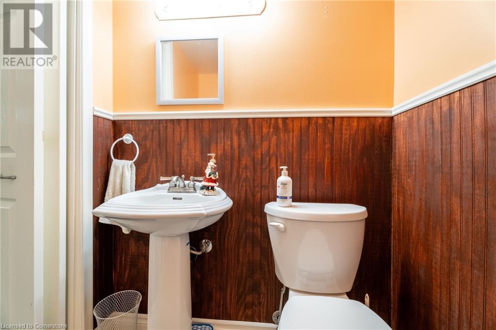 198 Ridge Street, Hamilton, Ontario  L9A 2X7 - Photo 14 - 40686856