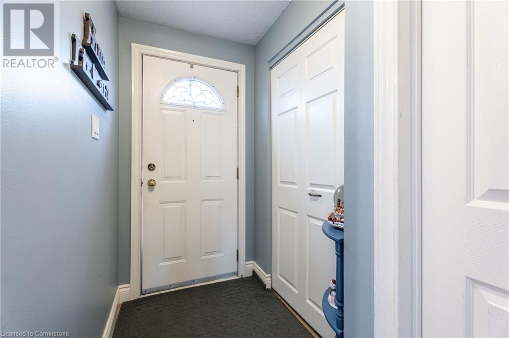 198 Ridge Street, Hamilton, Ontario  L9A 2X7 - Photo 2 - 40686856