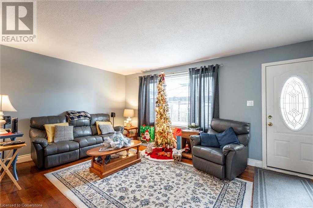 198 Ridge Street, Hamilton, Ontario  L9A 2X7 - Photo 7 - 40686856