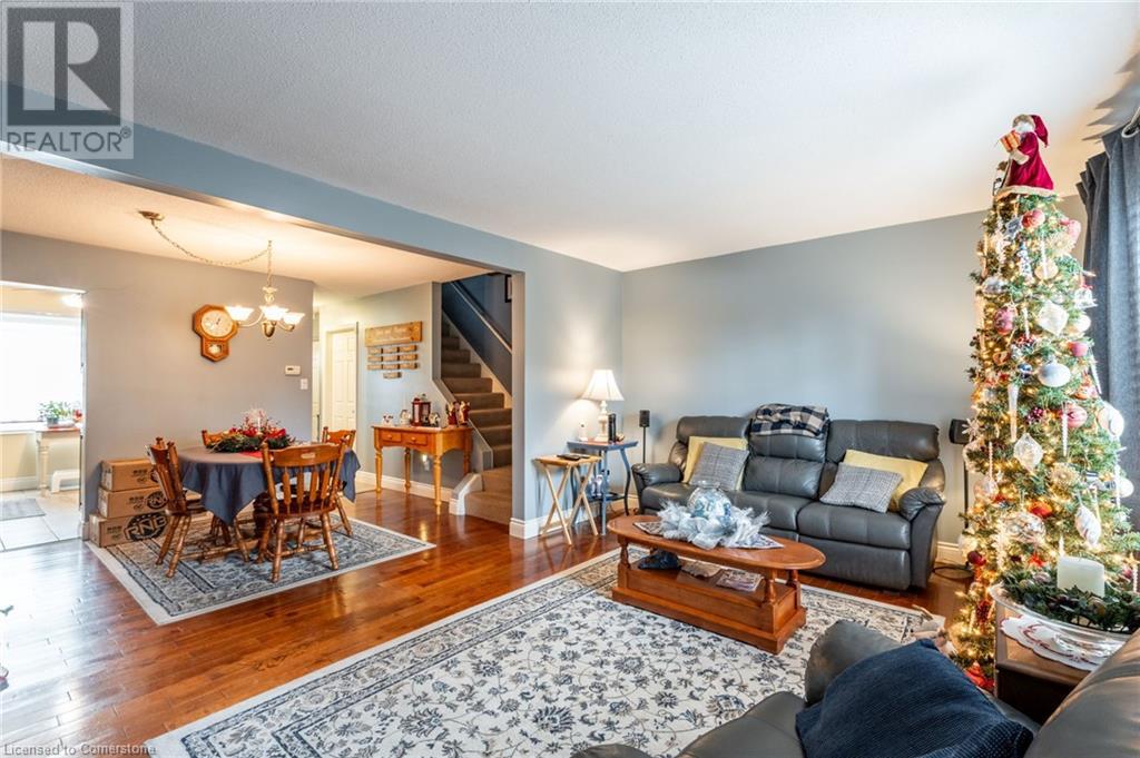 198 Ridge Street, Hamilton, Ontario  L9A 2X7 - Photo 8 - 40686856