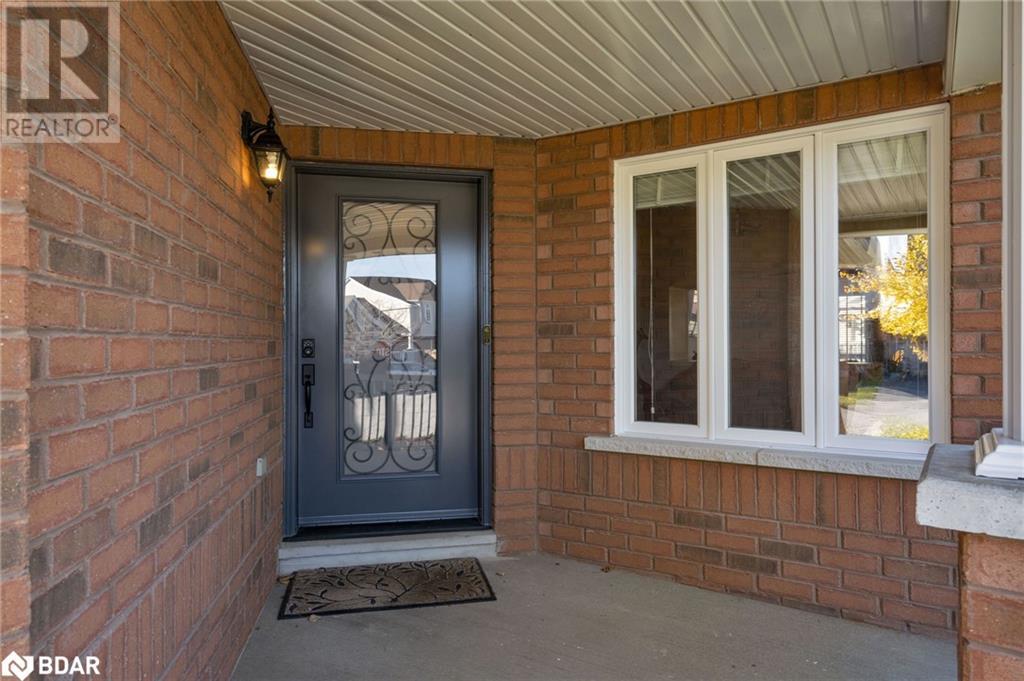 1112 Kell Street, Innisfil, Ontario  L9S 4W4 - Photo 3 - 40686948