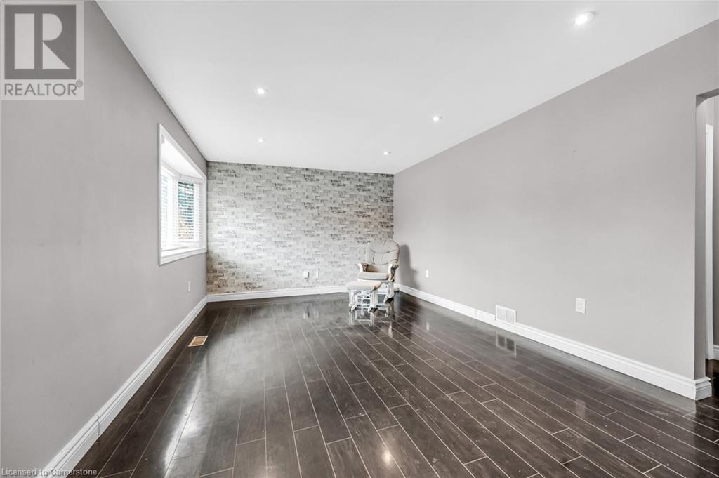 766 Upper Gage Avenue, Hamilton, Ontario  L8V 4K2 - Photo 5 - 40684732