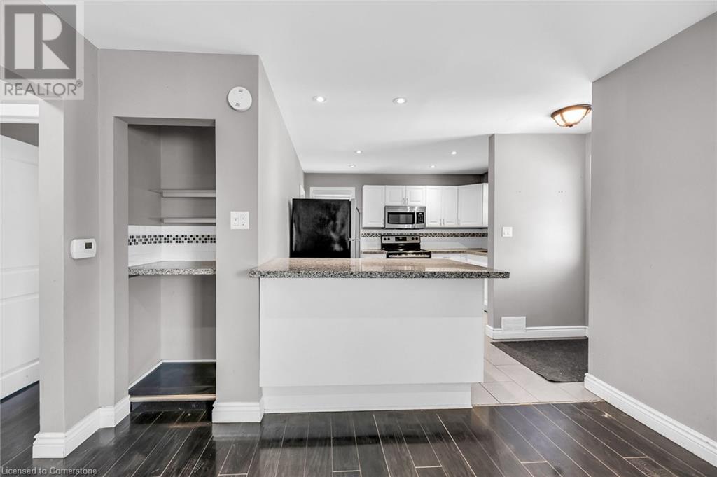 766 Upper Gage Avenue, Hamilton, Ontario  L8V 4K2 - Photo 7 - 40684732