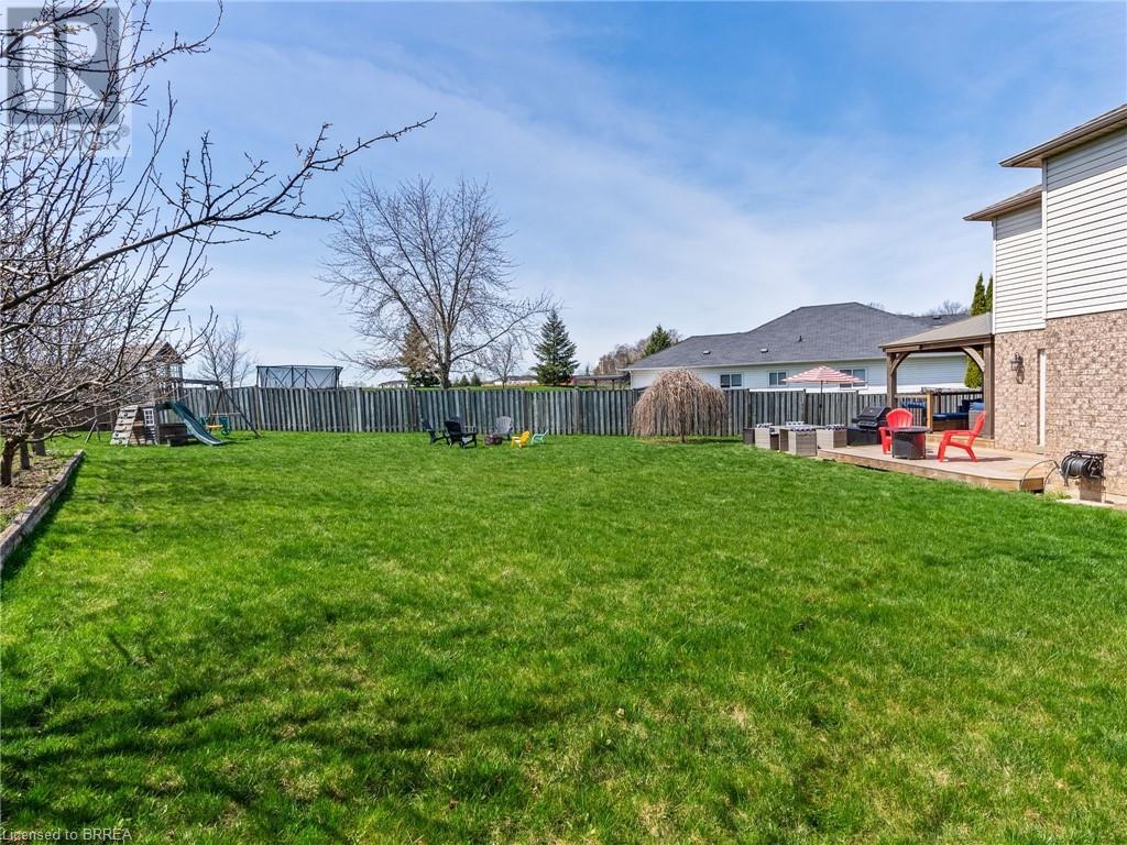 7 Moffat Court, Brantford, Ontario  N3T 6M7 - Photo 39 - 40686903