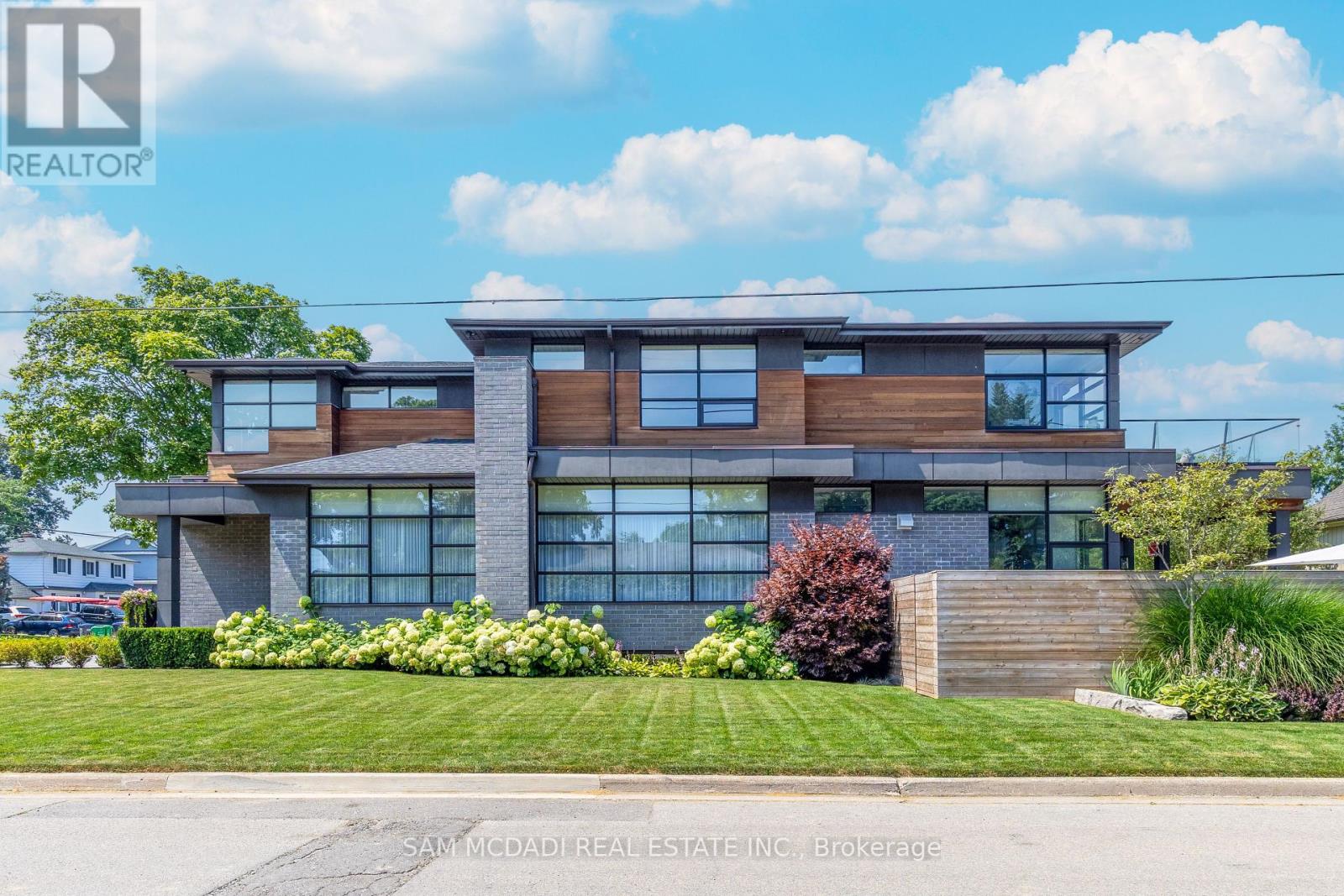 Property at 33 WENONAH DRIVE image 3
