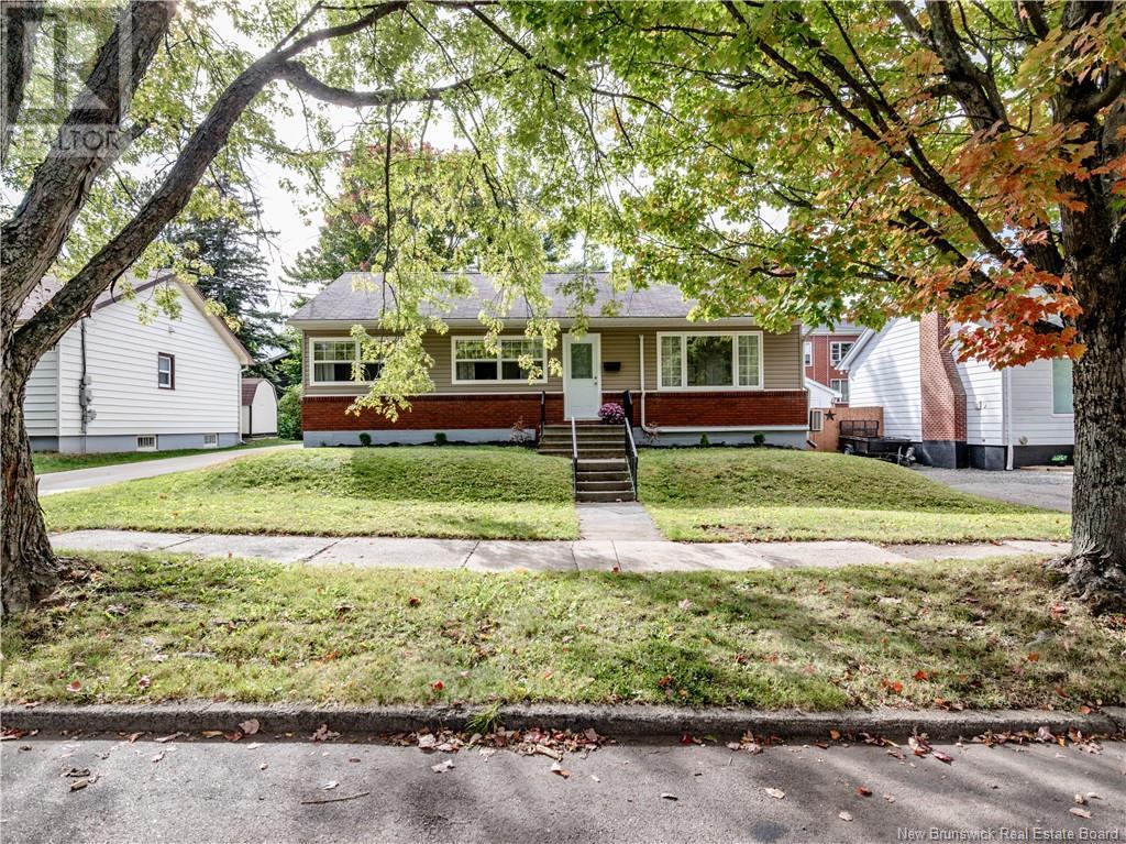Property at 160 Edgett Ave image 2