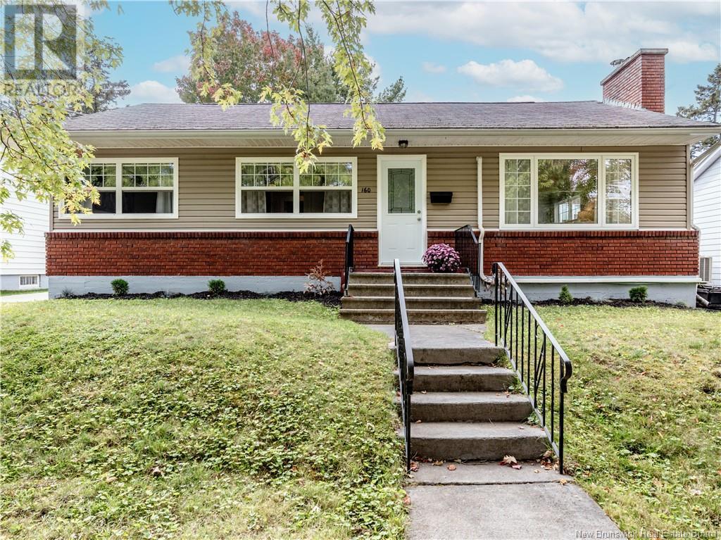 Property at 160 Edgett Ave image 3