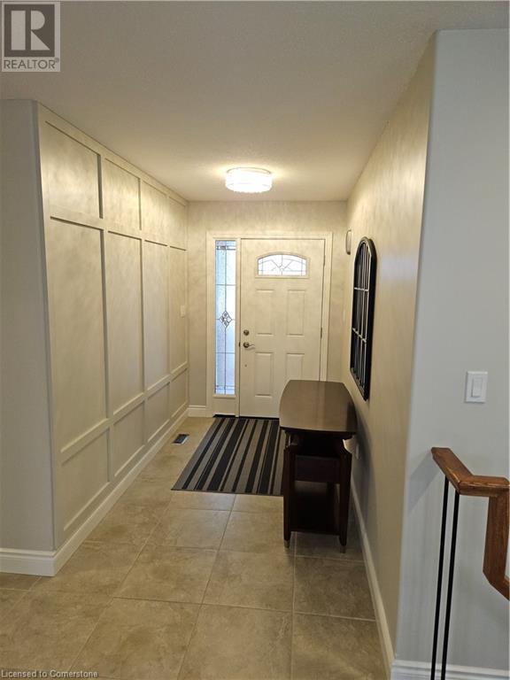 4030 Englehart Drive, Petrolia, Ontario  N0N 1R0 - Photo 3 - 40686826