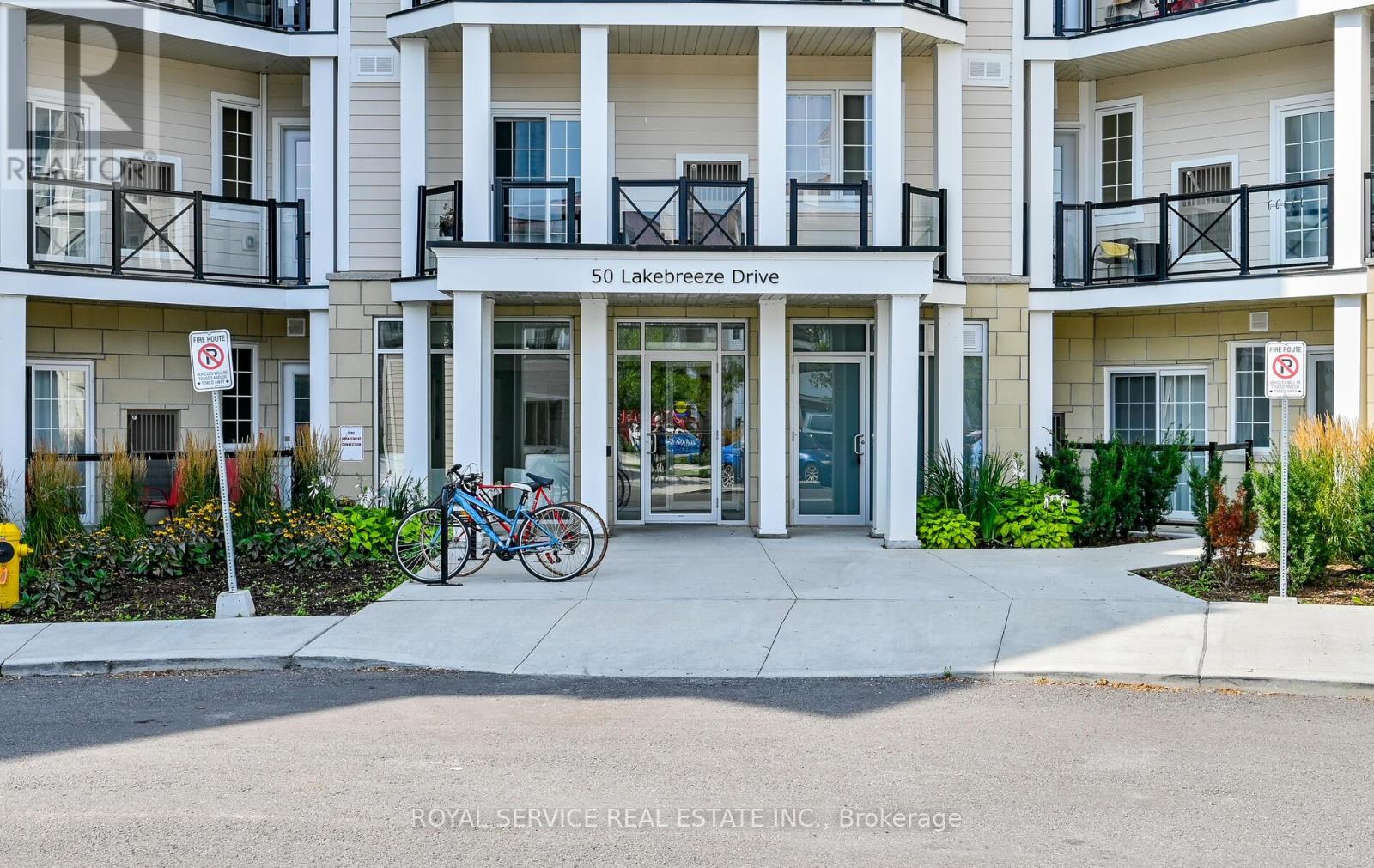 127 - 50 Lakebreeze Drive, Clarington, Ontario  L1B 0V9 - Photo 2 - E11903896