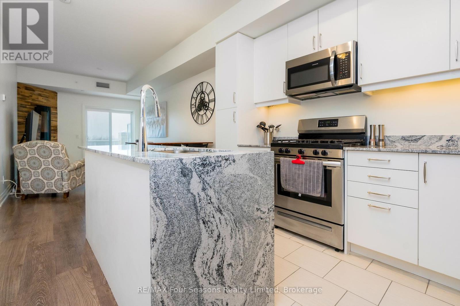 403 - 17 Spooner Crescent, Collingwood, Ontario  L9Y 1T3 - Photo 5 - S11903900