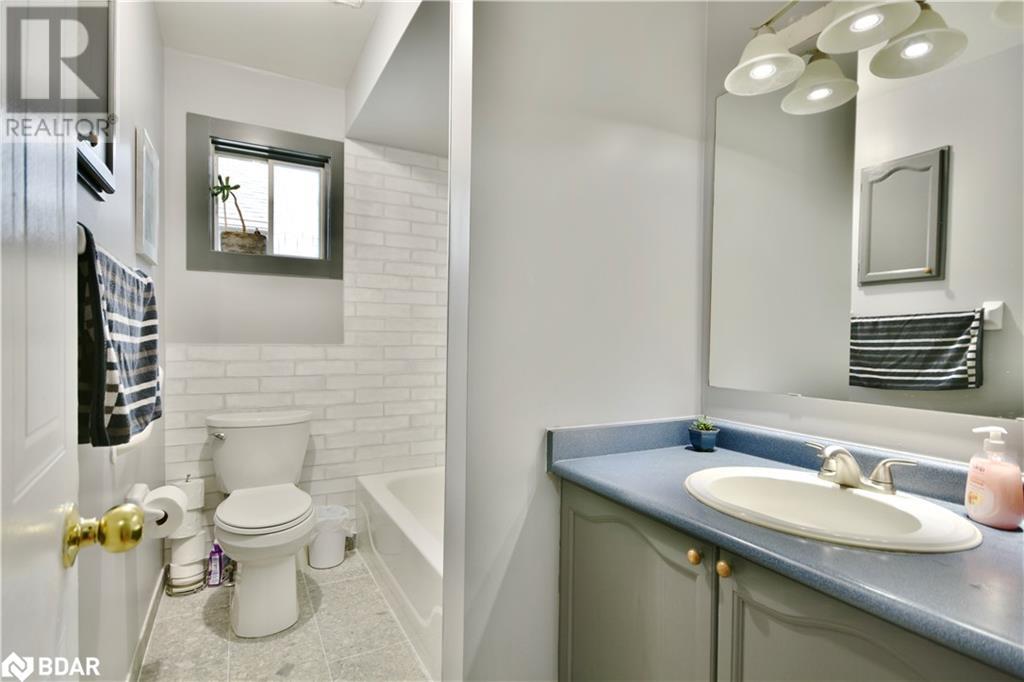 22 Nicholson Drive, Barrie, Ontario  L4N 8L7 - Photo 9 - 40686969