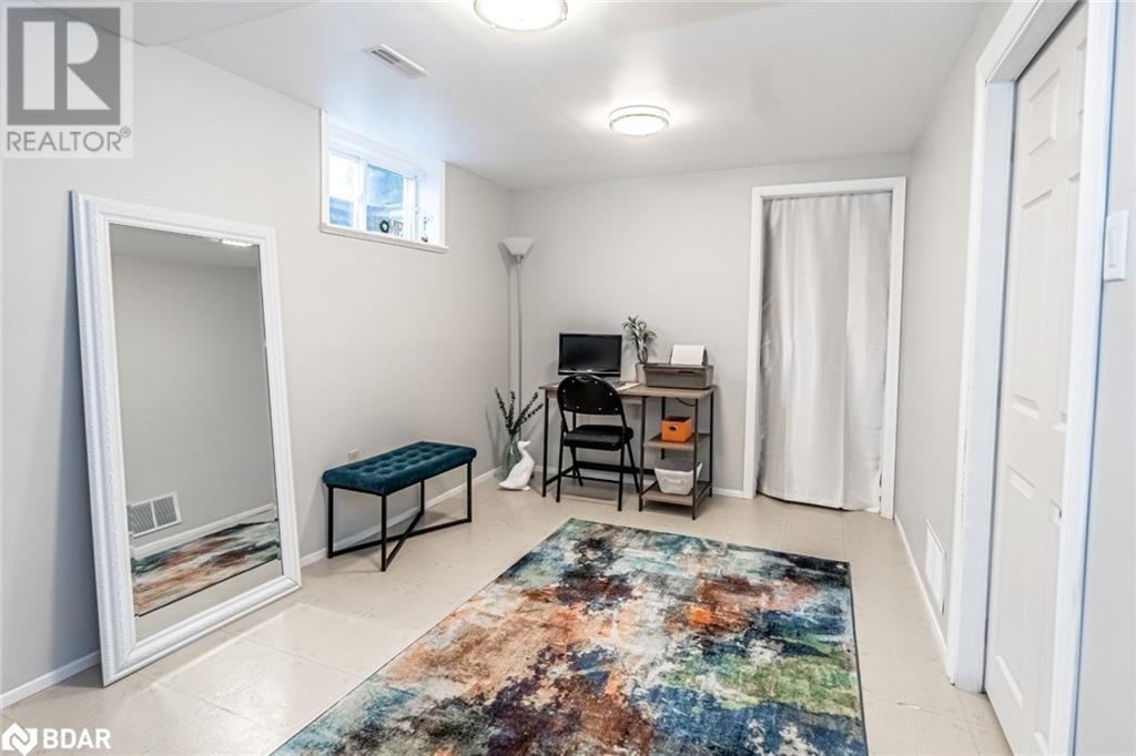 58 Laidlaw Drive, Barrie, Ontario  L4N 7W2 - Photo 13 - 40685981