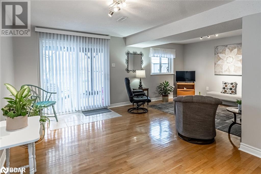 58 Laidlaw Drive, Barrie, Ontario  L4N 7W2 - Photo 12 - 40685981